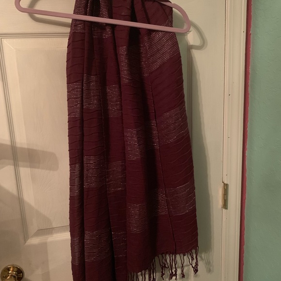 Assorted scarves - Picture 2 of 6